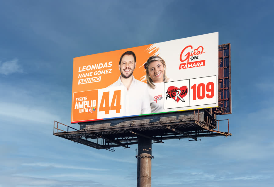Mockup de valla publicitaria de campaña compartida entre dos candidatos aliados